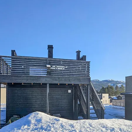 4 Bedroom Stunning In 弗罗达尔