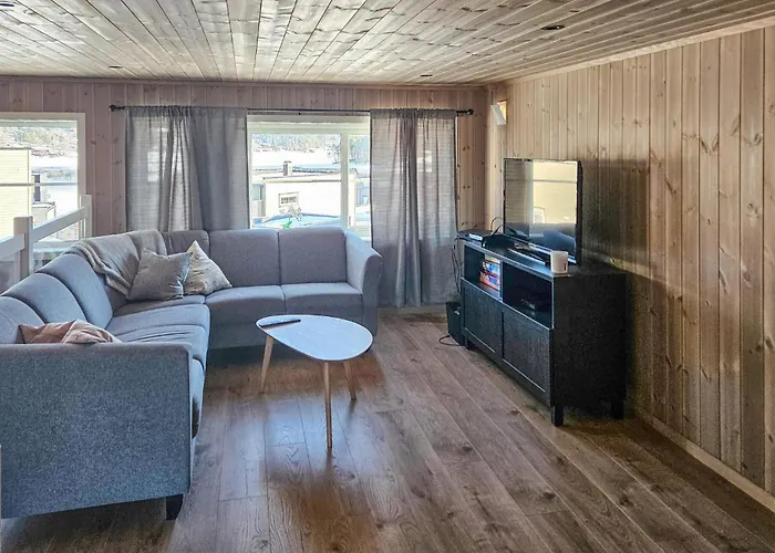 펜션 4 Bedroom Stunning In